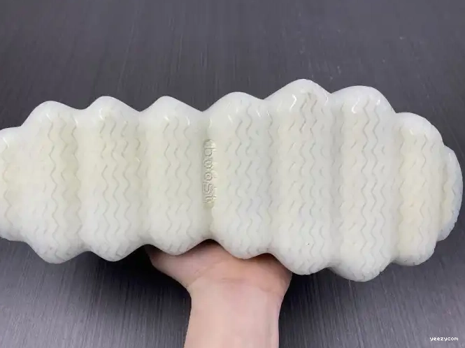 H68031 ADIDAS 400 YEEZY 0513